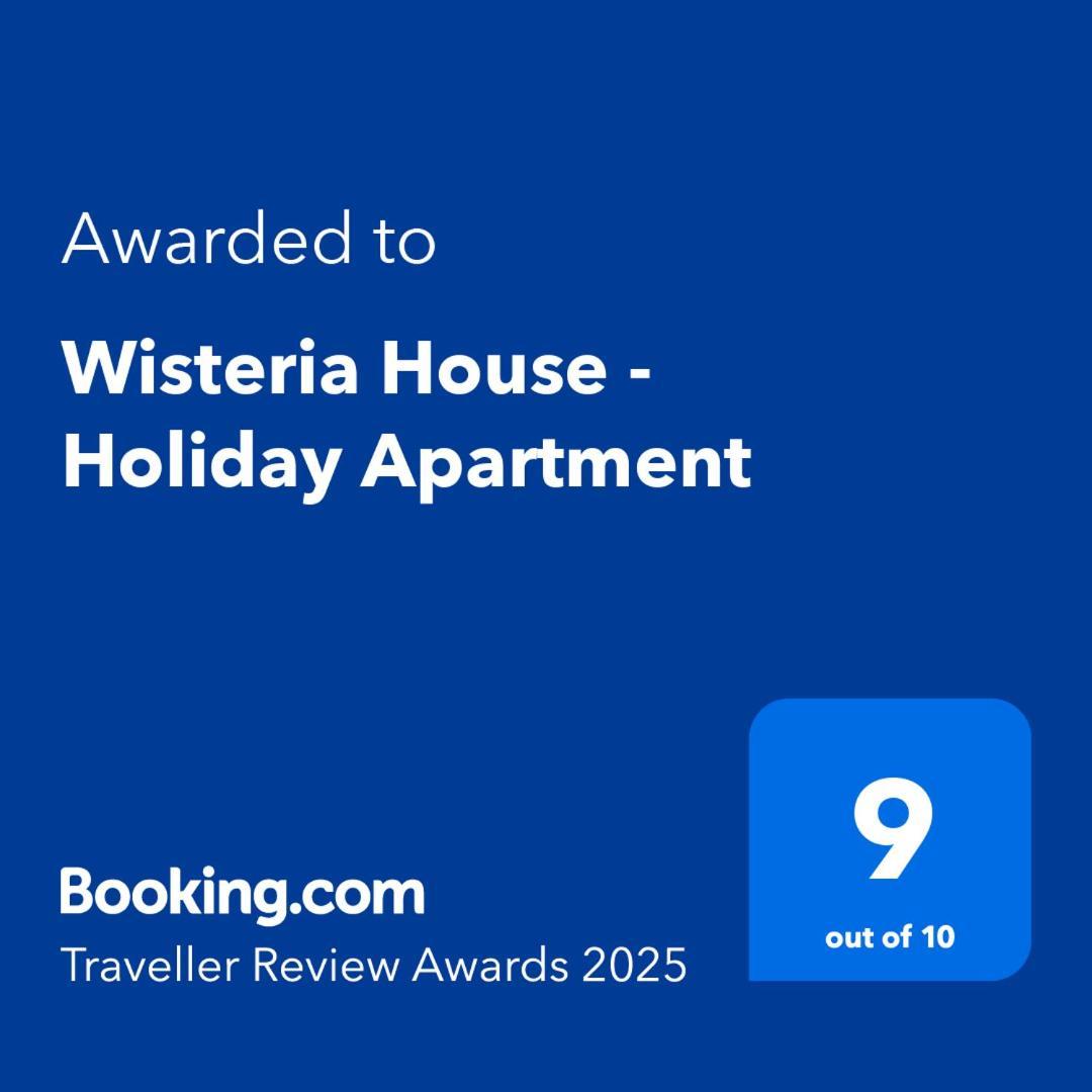 Wisteria House - Holiday Apartment Cadenazzo Esterno foto