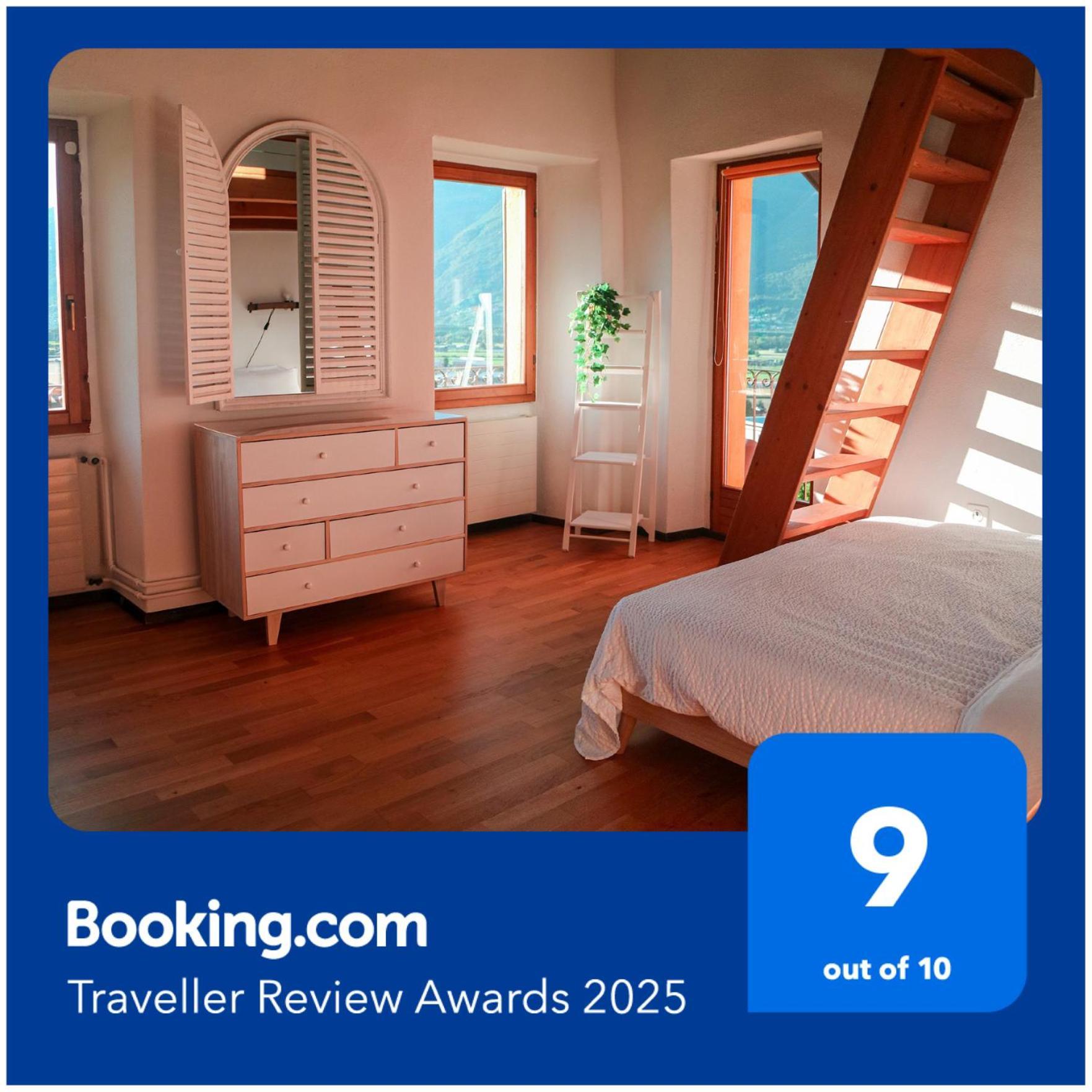 Wisteria House - Holiday Apartment Cadenazzo Esterno foto